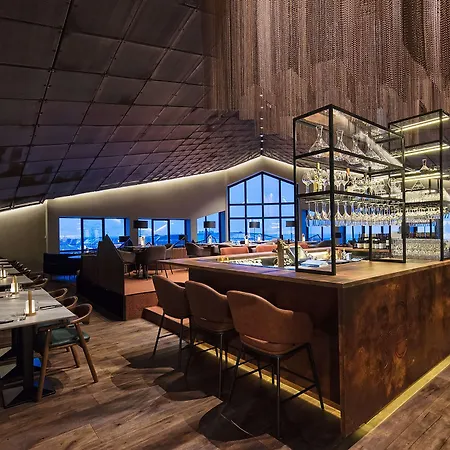 Radisson Blu Polar Hotel, Spitsbergen Λονγκιαρμπίεν