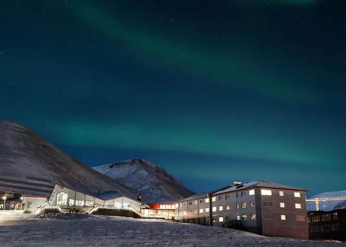 Radisson Blu Polar Hotel, Spitsbergen 4* Лонгйир
